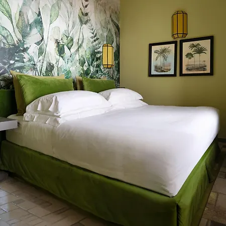 Hotel Carlotta